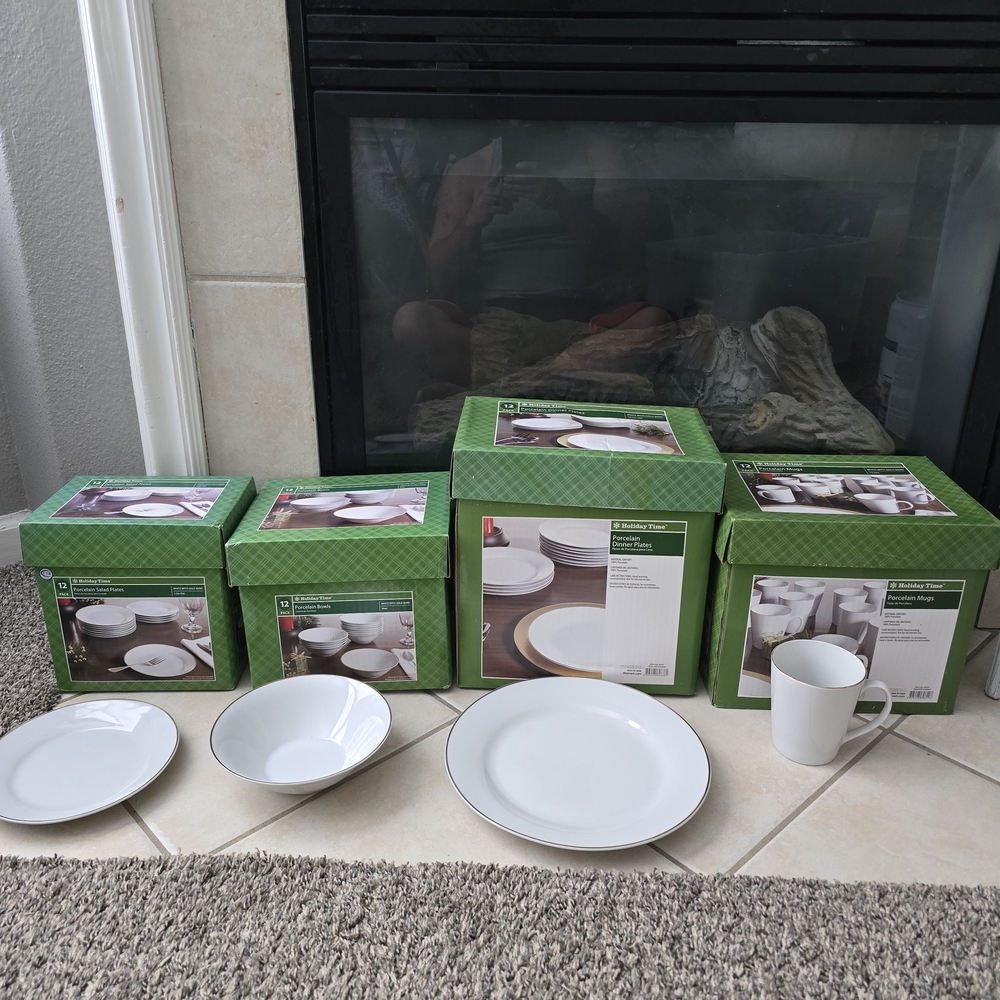 Vintage Holiday Time Porcelain Dinner Set